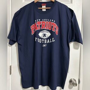 Reebok NFL New England Patriots Shirt Mens Graphic Shirt Blue Size XL Oversized